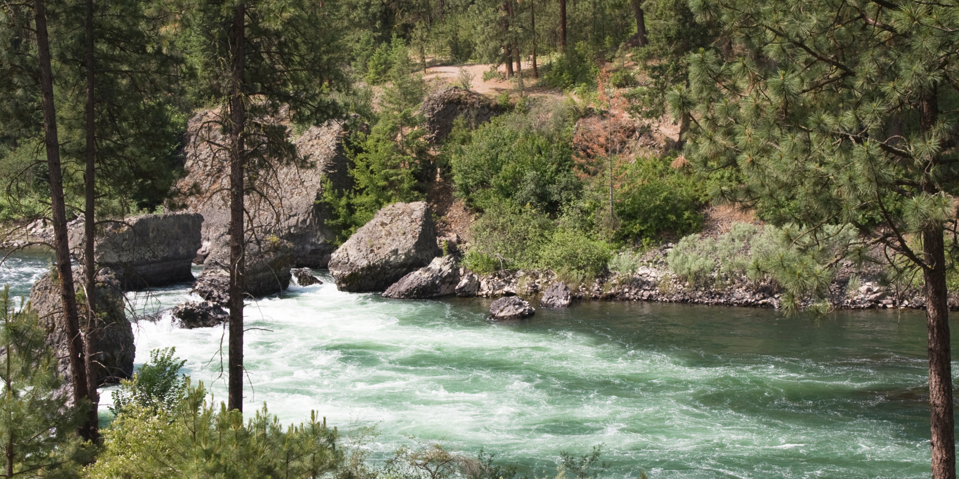 scenic photo of spokane river
